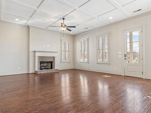4th image of 4180 Memorial Park Cir