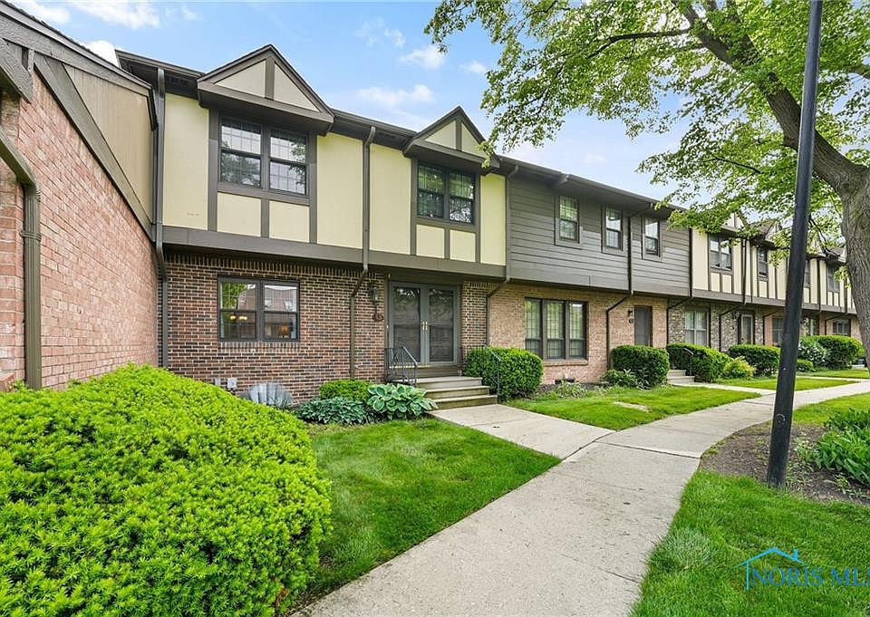 1st image of 43 Knollwood Dr
