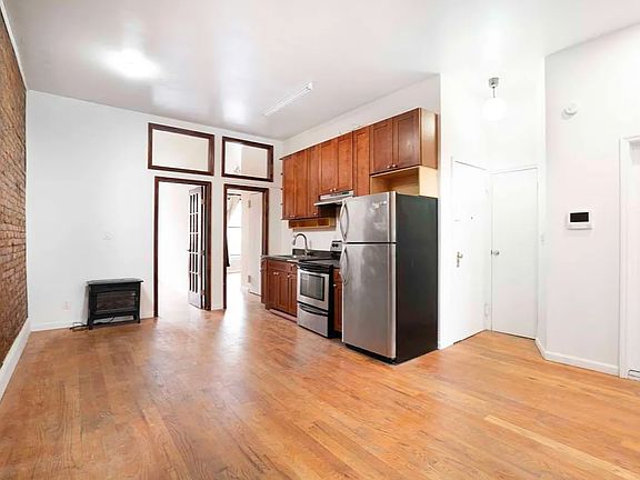 5th image of 327 Nostrand Ave #2