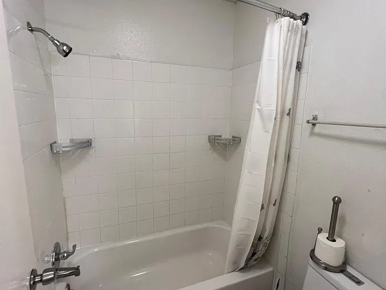 6843 Greenway Chase St #6843 — Photo 2