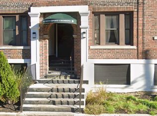 40 Sanford Pl, Bridgeport, CT 06604