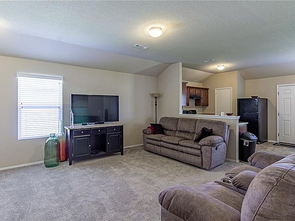 5th image of 5087 W Claxton Cir