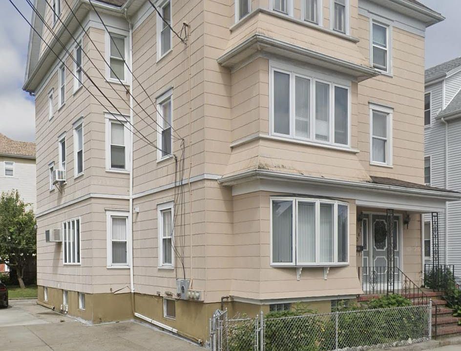 1st image of 163 Bonney St #2