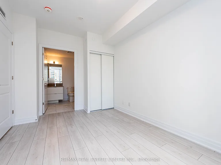 30 Elm Dr W #601 — Photo 17
