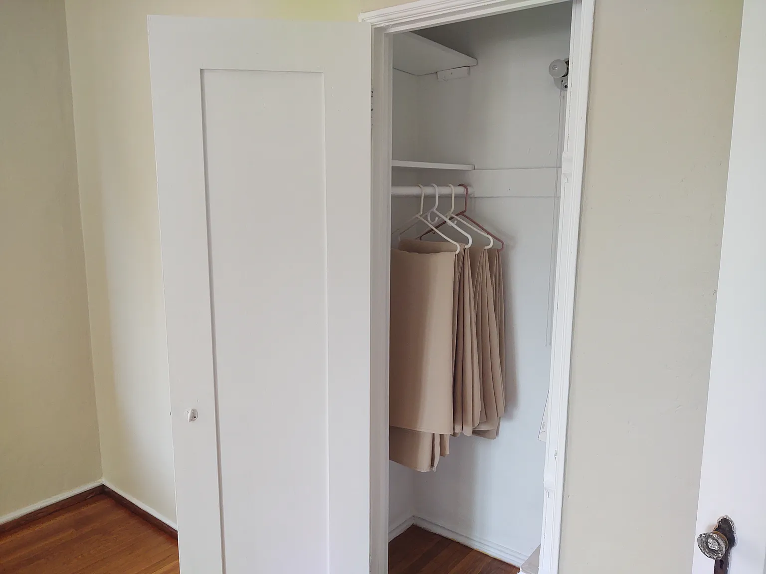 2 bed, 1500 sqft, $2,200 — Photo 2