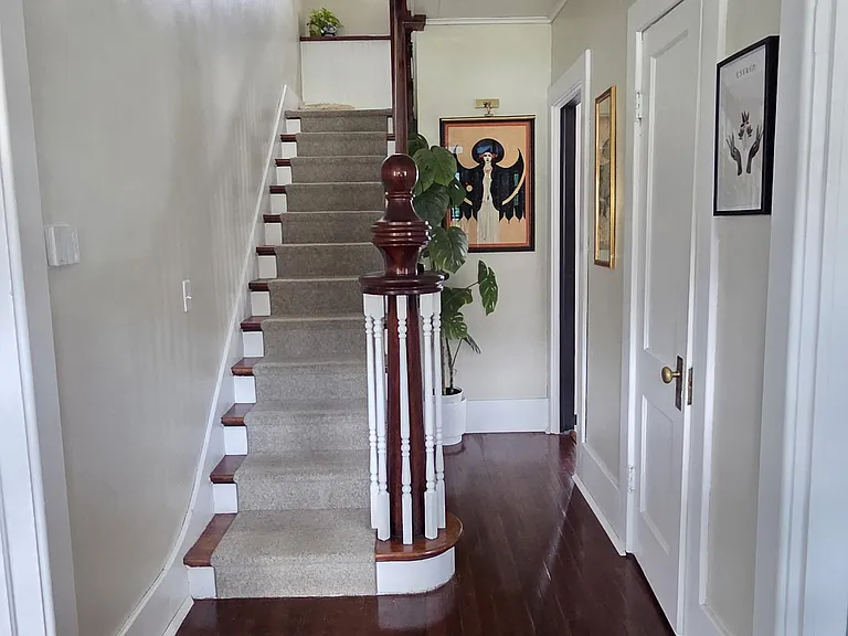 15 Fairview Ave — Photo 2