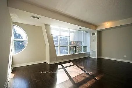 Building Photo - 23 Carlton St #316