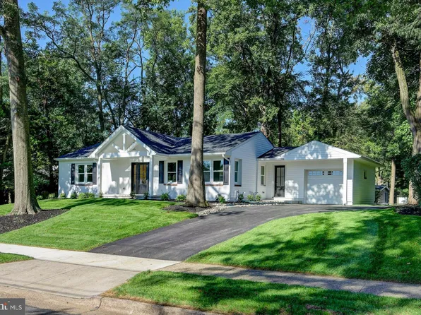 18 Whitman Ave, Cherry Hill, NJ 08002