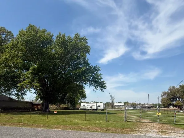 4974 Bayouside Dr, Chauvin, LA 70344