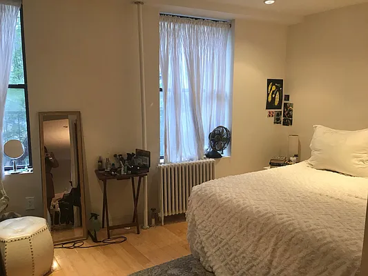 Rented by Keller Williams NYC | media 26