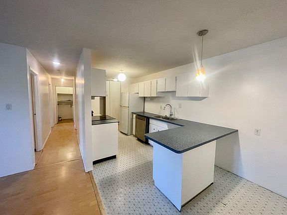 5th image of 5611 9th Ave #110B