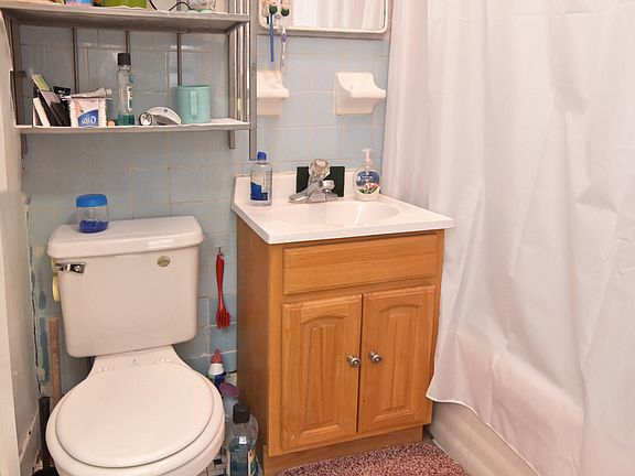 5th image of 1164 1st Ave #D2