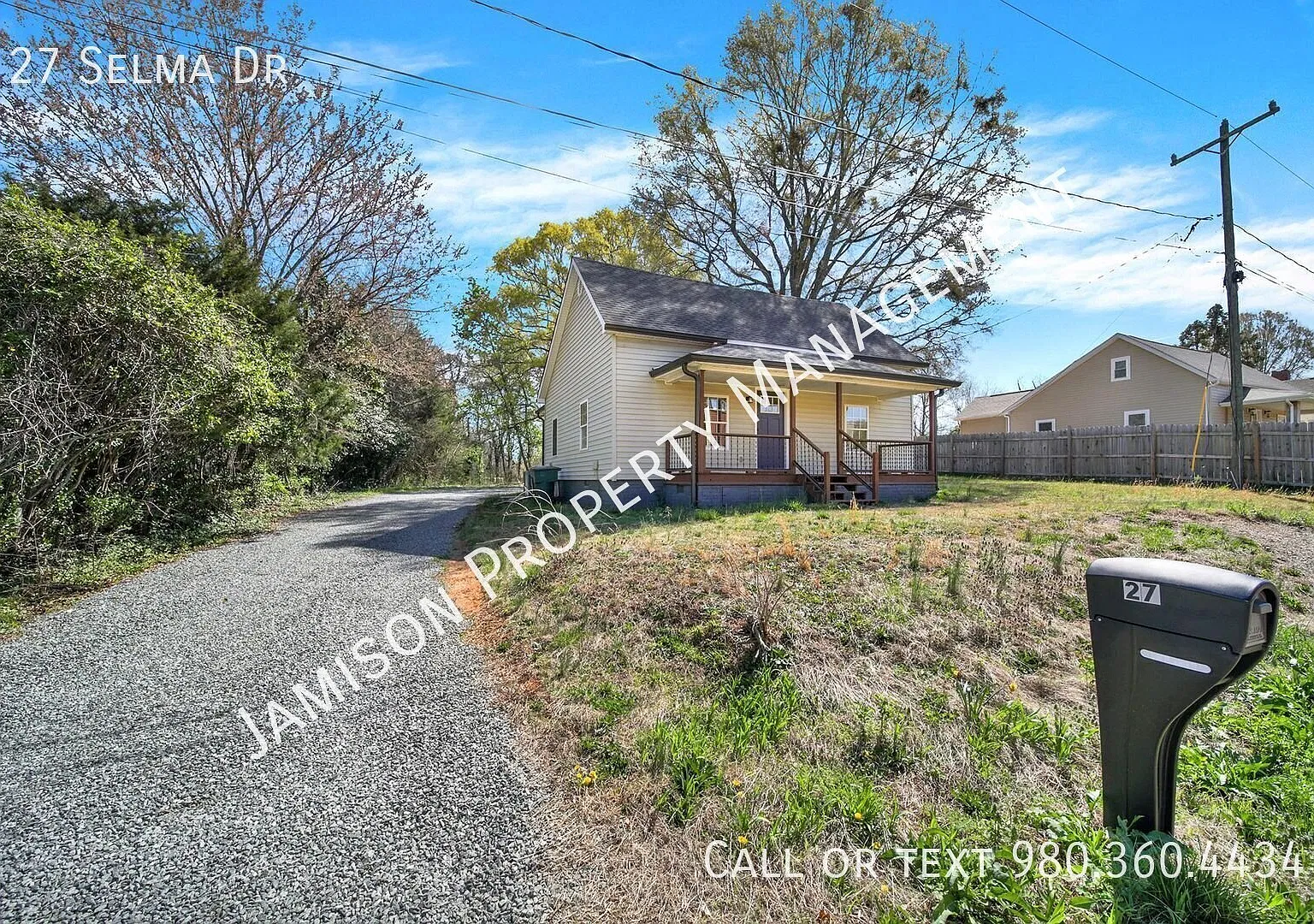 Beautiful Ranch Home in Mooresville! — Photo 1