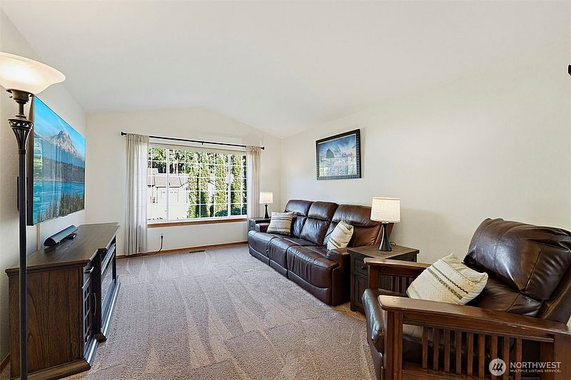 5th image of 21002 81st Avenue Ct E