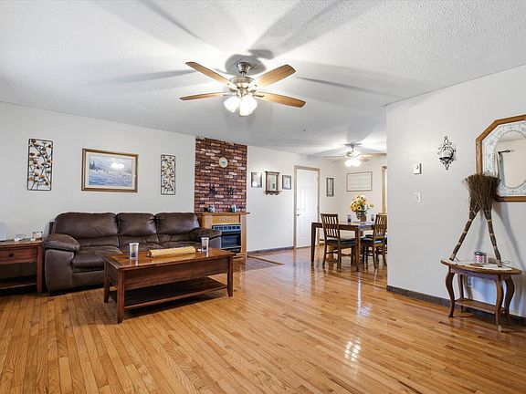 4th image of 128 Wilson Way