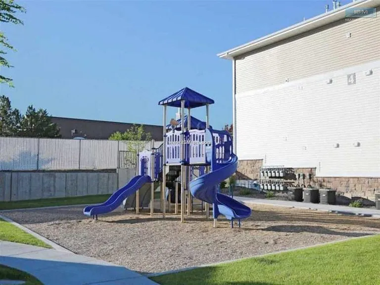 Copperwood Apartments — Photo 8