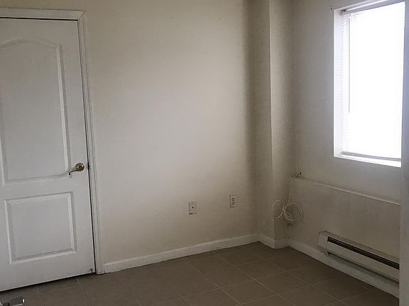 3rd image of 137 Netherland Ave