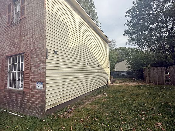 3rd image of 420 Hill Meadow Dr