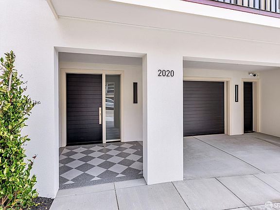 2nd image of 2020 Laguna St #2020
