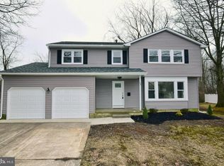 136 Dorchester Rd, Mount Laurel, NJ 08054