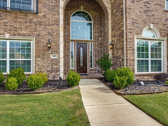 2nd image of 3020 Leann Dr