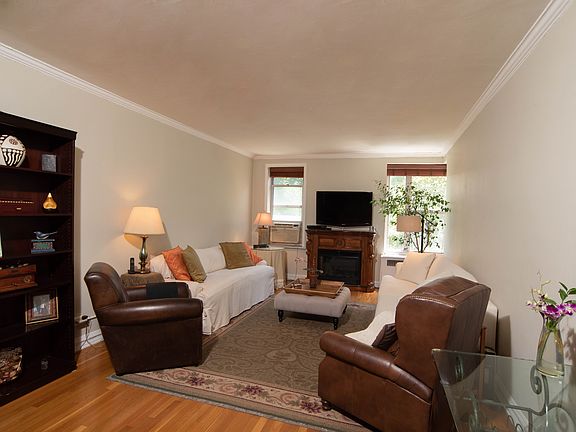 3rd image of 511 W 232nd St APT W43