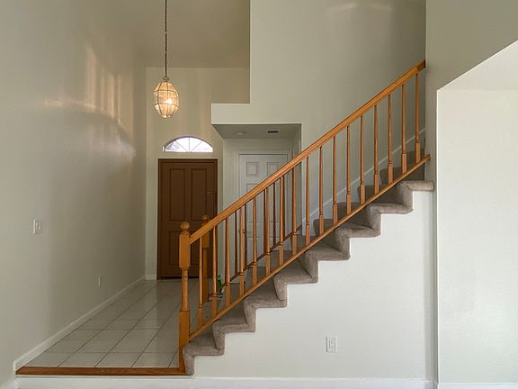 3rd image of 2250 Cuesta Dr