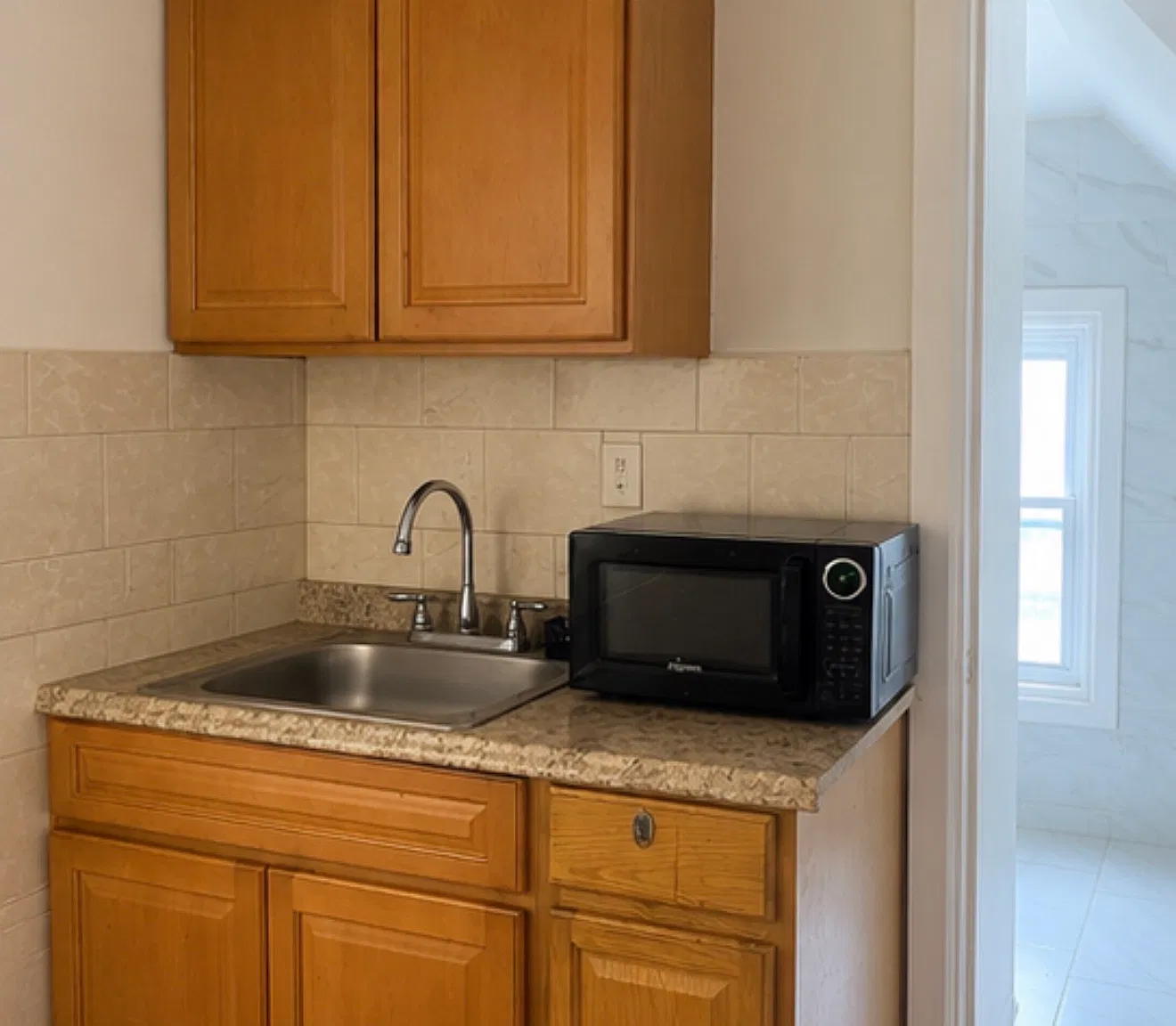 2 bed, $900 — Photo 3