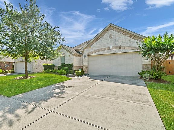 2nd image of 715 Cortona Ct