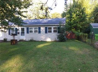 119 Ford Dr, North Syracuse, NY 13212