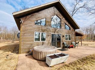 W7195 Bluffs Dr, Minong, WI 54859