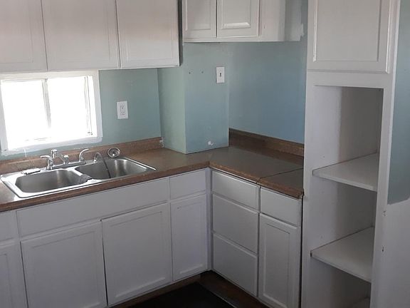 5th image of 200 S Marshall St Lot 11