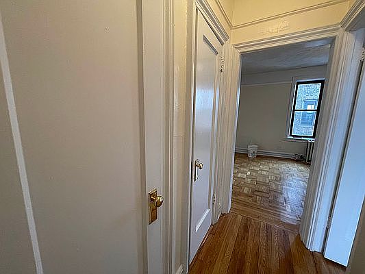 4th image of 31-77 32nd St #5G