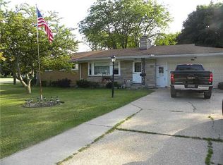 1068 Hickory St, Perrysburg, OH 43551