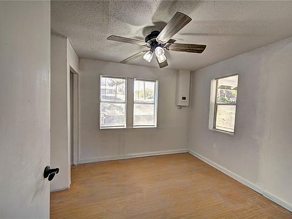 5th image of 517 Sanford St