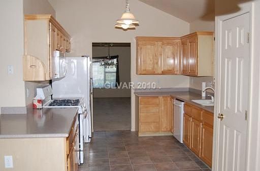 5th image of 5013 Elm Grove Dr