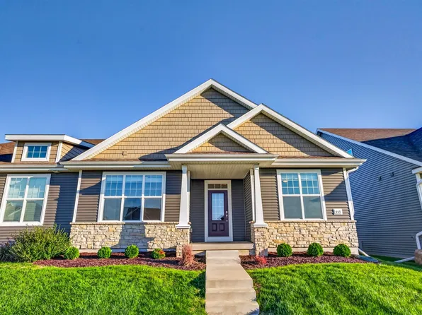 662 Hillcrest Dr, Waunakee, WI 53597