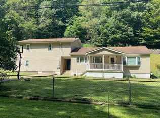 2122 Valley Grove Rd, Charleston, WV 25311