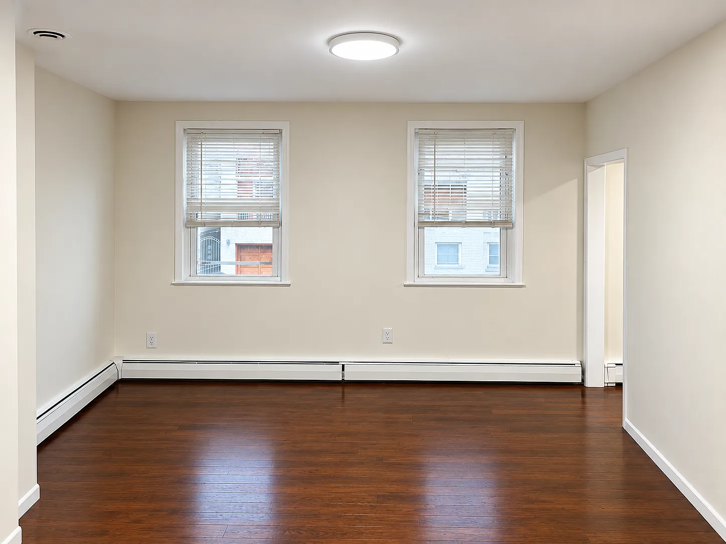 3 bed, 1200 sqft, $2,300 — Photo 3