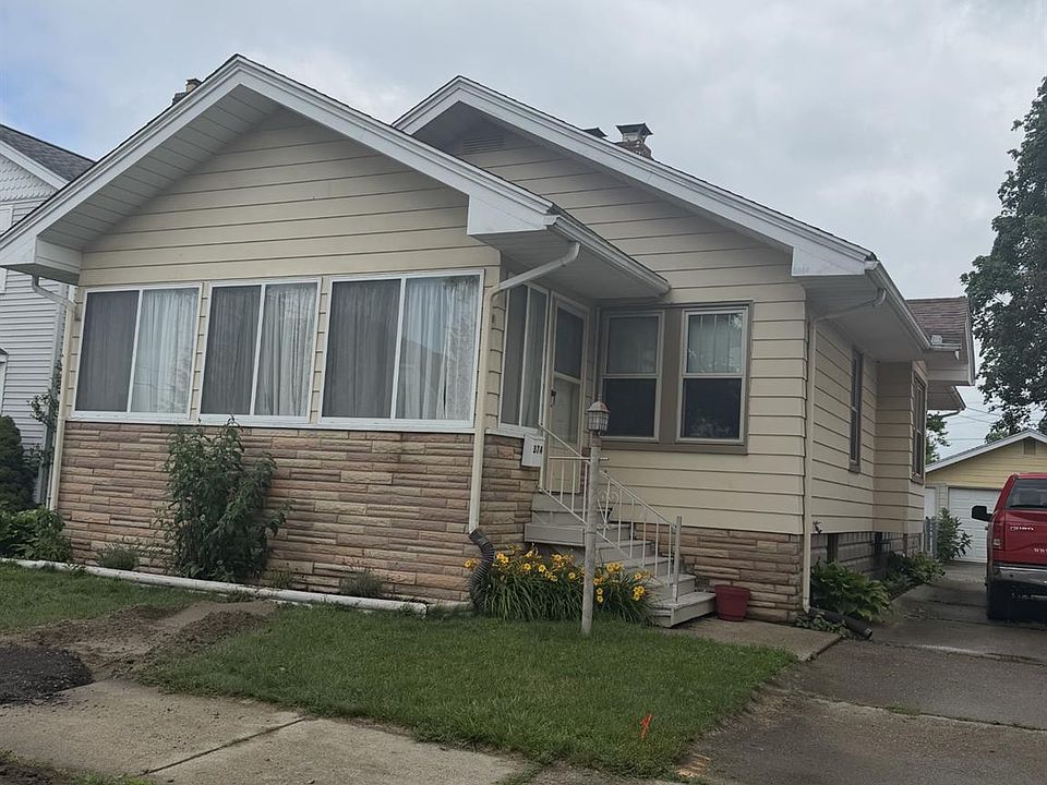 1st image of 374 Woodworth St