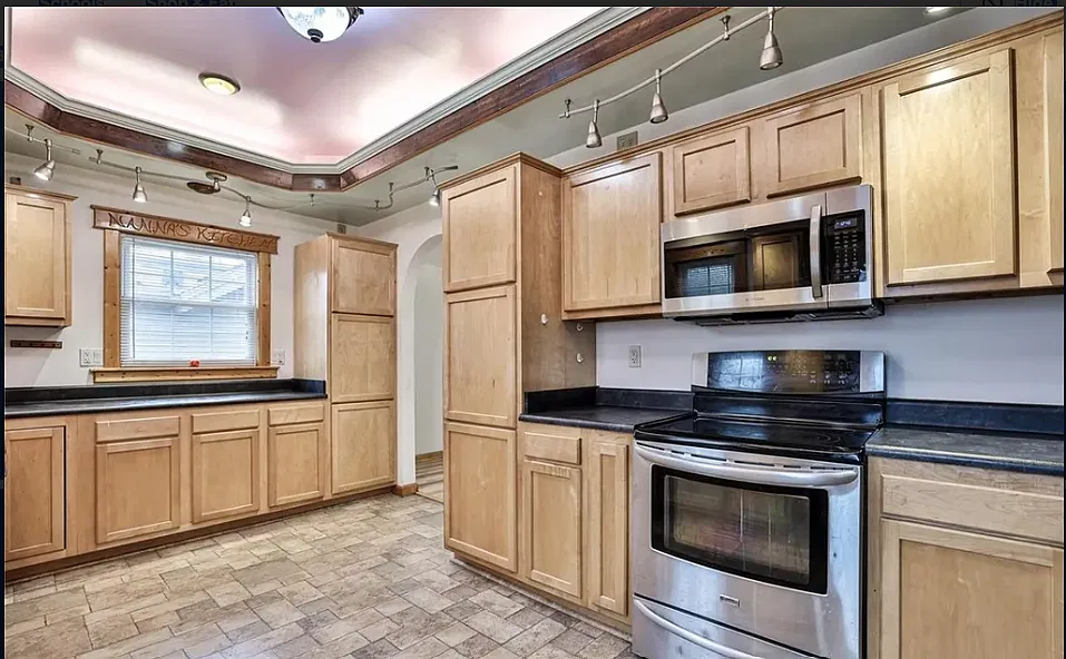2 bed, 1099 sqft, $1,500 — Photo 4