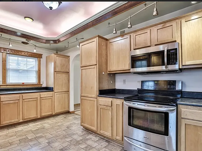 1112 Oxford State Rd — Photo 4