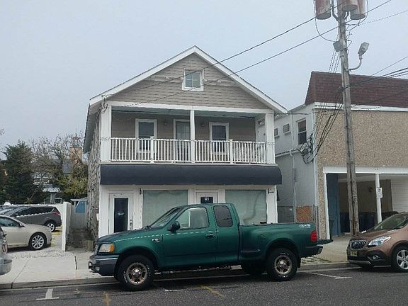 2nd image of 125 E 17th Ave