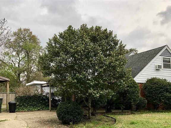 4th image of 3860 Cecil Dr