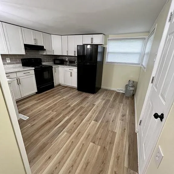 502 Lake St — Photo 2