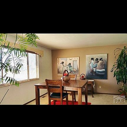 3rd image of 907 Candytuft Blvd