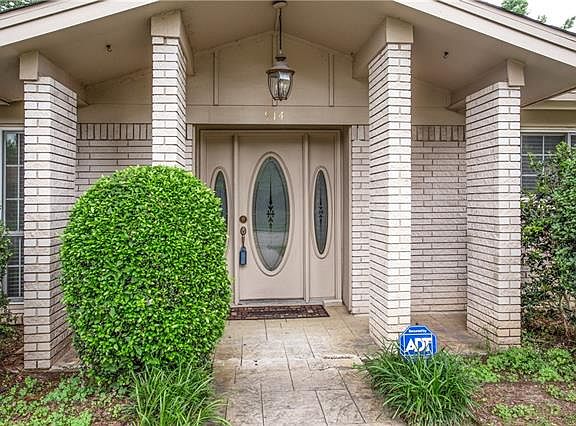 4th image of 914 Glen Vista Dr S