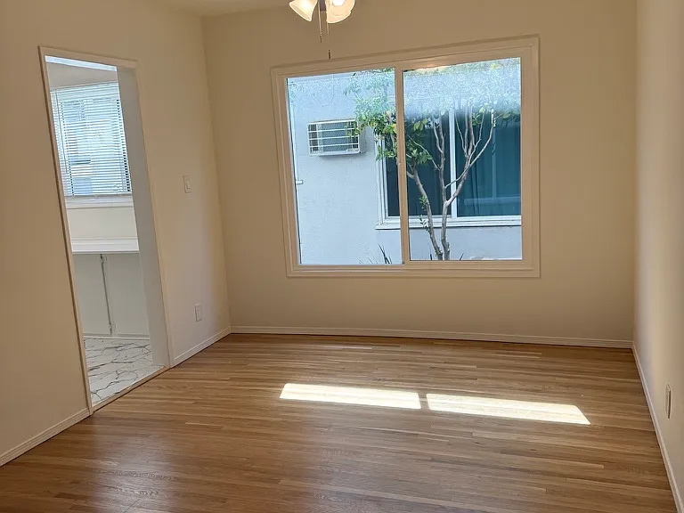 5325 Radford Ave #5 — Photo 4