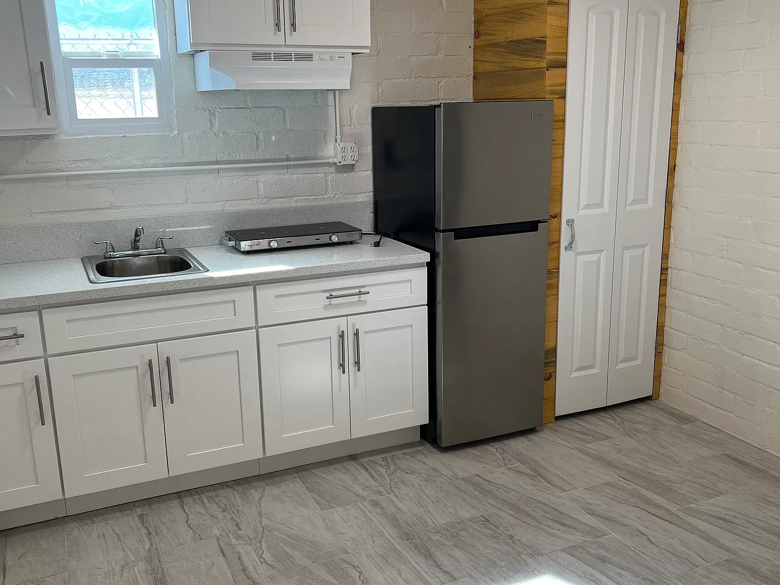Studio, 120 sqft, $895 — Photo 2