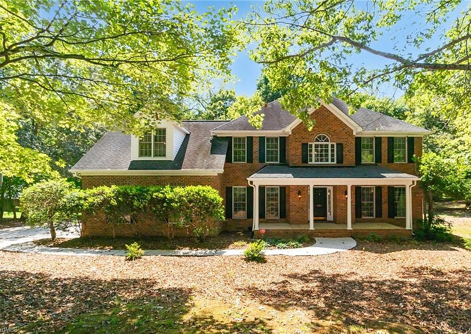 1st image of 2607 Oxmoor Rd
